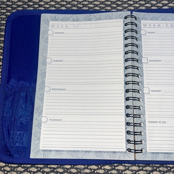 Stuart Hall Student Planner Looney Tunes - Picture 12 of 13